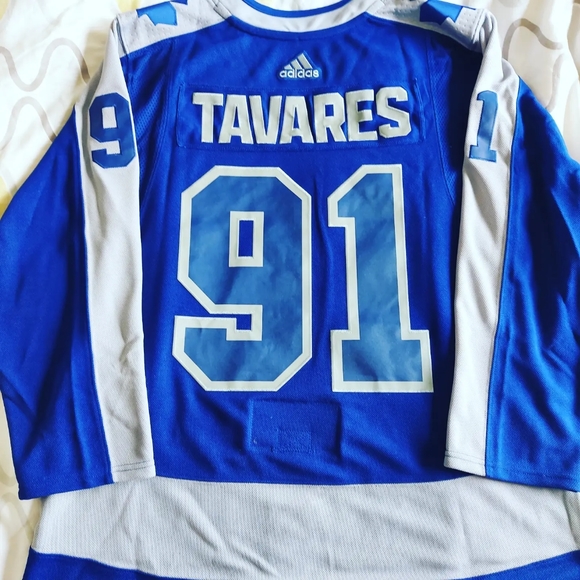 Adidas Toronto Maple Leafs RR Tavares Jersey - Picture 2 of 3
